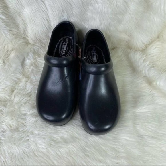 Easy WORKS by Easy Street Kris Women's Slip-Resistant Slip-on Shoe NWT - Picture 7 of 10